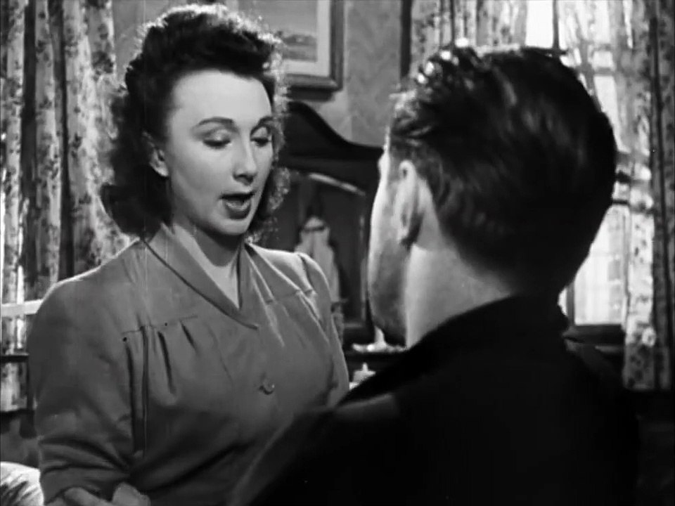 Il pleut toujours le dimanche Bande-annonce (EN)