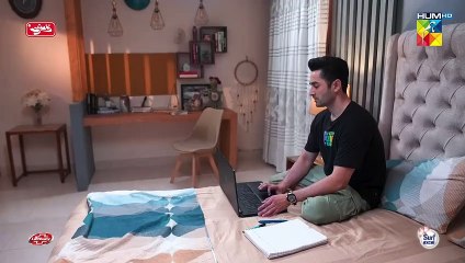 Biwi Se Piyar Karne Ki Hasrat...! #ayezahkhan #danishtaimoor - Chand Tara - FLO Digital