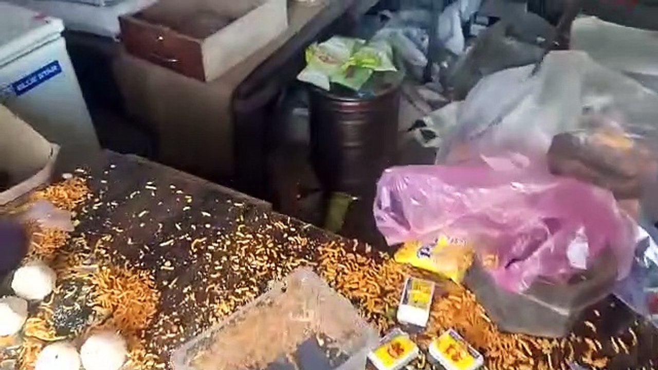 बदमाशों ने ईंट-भट्टे व परचून की दुकान पर की तोडफ़ोड़, लूट ले गए 30 हजार .... देखें वीडियो ...