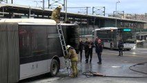 Kadıköy'de metrobüs yangını