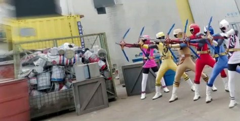 Power Rangers Super Ninja Steel - S24 E018 - The Adventures of Redbot