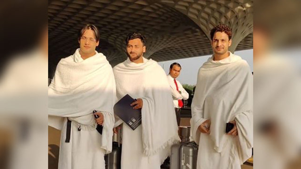 Asim Riaz Brother Umar Riaz और Noman Riaz Umrah के साथ Second Umrah जाते Video Viral | Boldsky