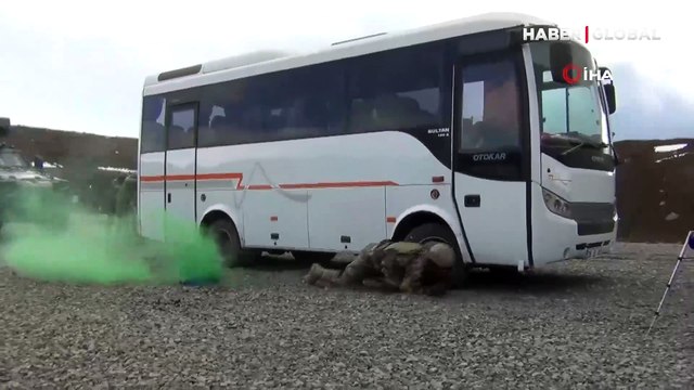 Dosta güven düşmana korku! PÖH'lerden nefes kesen tatbikat anları...