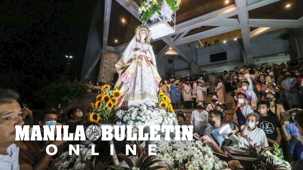 Catholic devotees attend the annual Easter Sunday 'Salubong'