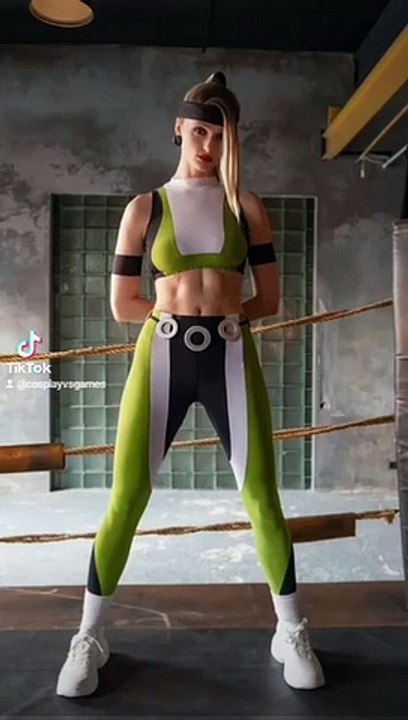 Sonya Blade Cosplay Mortal Kombat