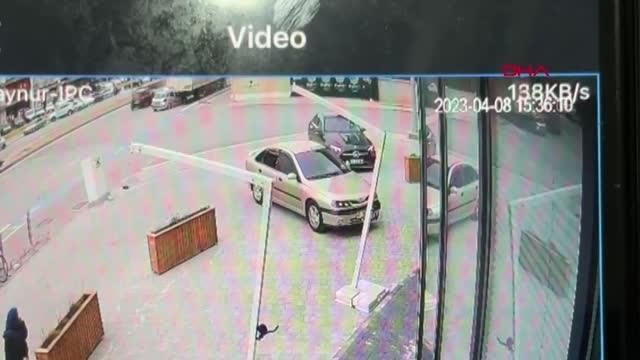 OTOMOBİL PARK HALİNDEKİ TIR'A ARKADAN ÇARPTI 1 ÖLÜ, 3 YARALI