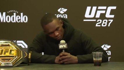 UFC 287 - Adesanya explique sa célébration : "J'ai cherché son fils et..."