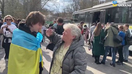 عودة 30 طفلا أوكرانيا إلى ديارهم بعد عبورهم الحدود الروسية