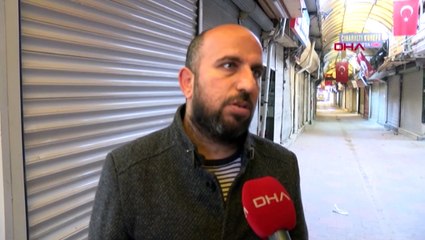 Depremde yıkılan tarihi çarşının esnafı yeniden ekmek teknesinin başında