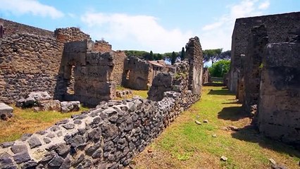Archaeologists Discover FORBIDDEN ROOM in POMPEII,