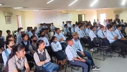 नौनेरा में बसी परिंदों की बस्ती, इस कदर चहक रही खुशियां...