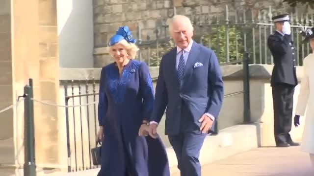 El rey Carlos III asiste a la misa del Domingo de Pascua junto a los miembros de la familia real