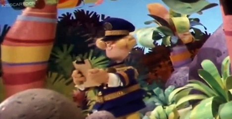 Charlie Chalk Charlie Chalk E007 Edward Keeps Fit