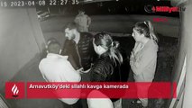 Arnavutköy'de silahlı kavga! Yere düşen bir kişiye iki kadın tekme attı