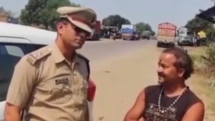 सीधी: यातायात प्रभारी के साथ सेल्फी लेने बनारस से सीधी पहुंचा फैंस- वीडियो वायरल