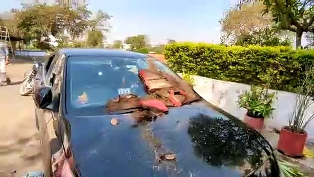 Car damaged by stone pelting, juniors beaten up