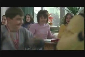 Grbavica (Grbavica: The Land Of My Dreams / Esma'nın Sırrı) - Trailer  Mirjana Karanovic, Luna Zimic Mijovic, Leon Lucev, Jasmila Zbanic