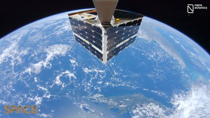 Satellite Takes 4K Selfie Over Great Barrier Reef