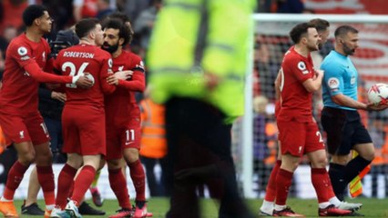 Andy Robertson Claims he was ELBOWED by linesman Constantine Hatzidakis at Halftime against Arsenal