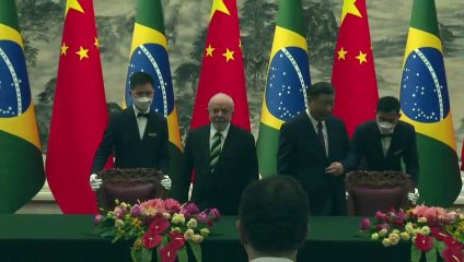 Descargar video: Lula se reúne com Xi Jinping depois de criticar o dólar e o FMI