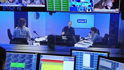 Un an après le premier tour : le bilan globalement négatif d'Emmanuel Macron