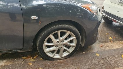 Công an vào cuộc điều tra vụ hàng loạt ô tô bị 'xén' rách lốp