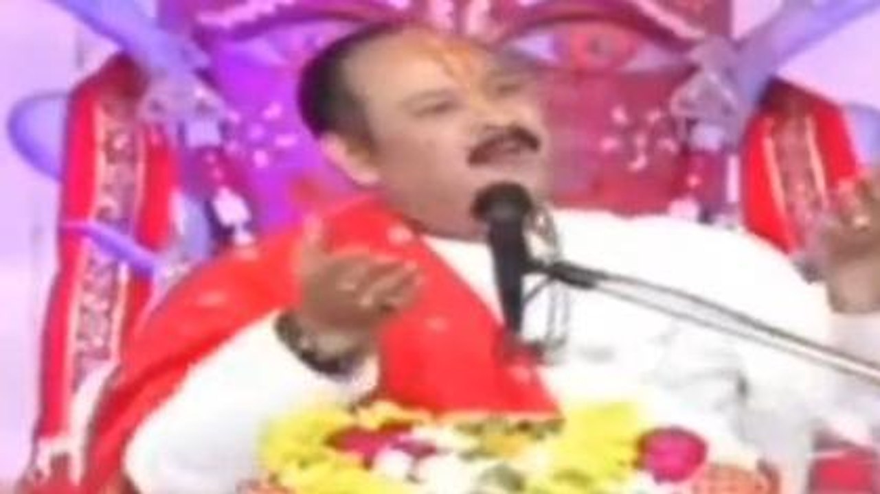 उज्जैन: महाकाल मंदिर की दर्शन व्यवस्था पर प्रदीप मिश्रा का कटाक्ष, वीडियो हुआ वायरल