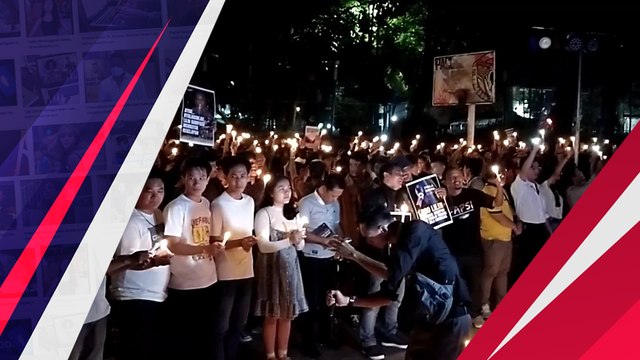 Ucap Syukur Indonesia Bebas dari Sanksi FIFA, Ratusan Suporter Gelar Aksi 1.000 Lilin