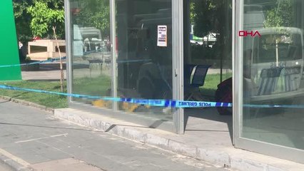 SOKAKTA YAŞIYORDU, DURAKTA CESEDİ BULUNDU