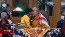 Dalai Lama pede desculpa após pedir a menino para 