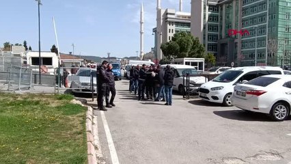 POLİSİN ÖLDÜĞÜ 'ÇÖP ATMA' KAVGASINDA ŞÜPHELİ BABA İLE 4 OĞLU ADLİYEDE