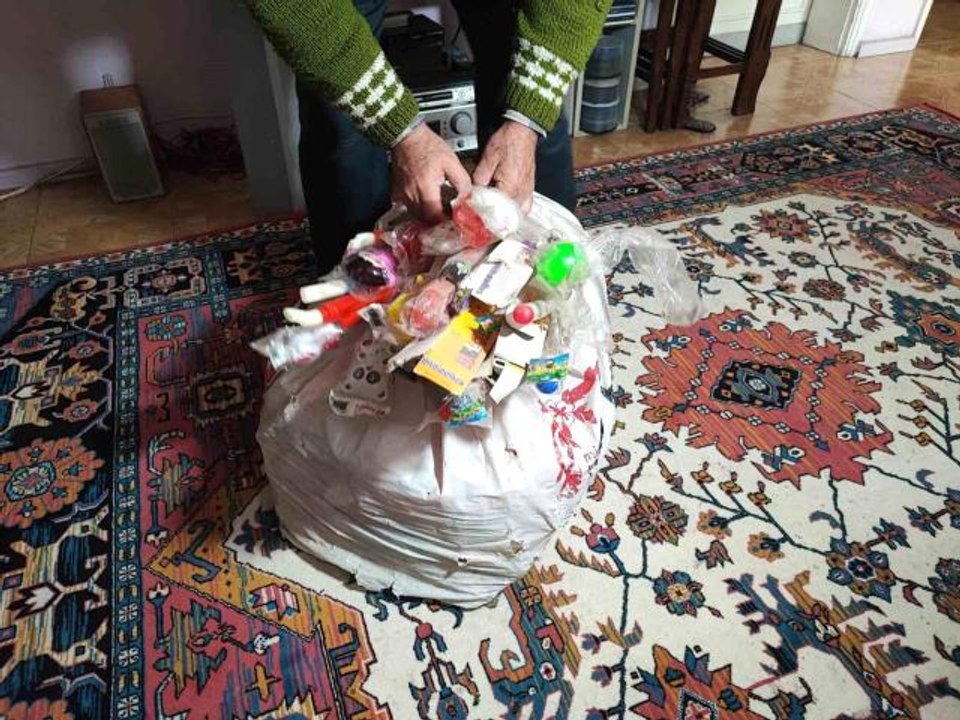 Oyuncakçı Ali amca, ev sahibi 'çık' deyince evsiz kalma korkusuyla karşı karşıya kaldı