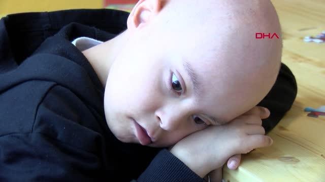 Depreme hastanede yakalanan down sendromlu lösemili Muhammed, Ankara'da tedavi oluyor