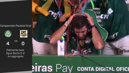 Скачать видео: Palmeiras coach soaked by players after Paulista win