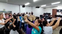 Professores protestam contra manobras para aprovar PL que altera Plano de Carreira do magistério