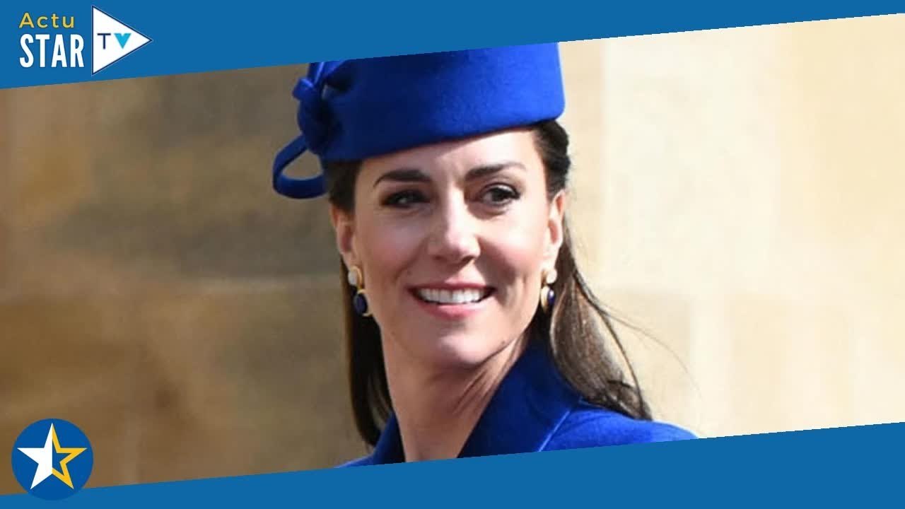 Kate Middleton divine en bleu électrique : ce détail qui aurait fait sauter la reine Elizabeth au pl
