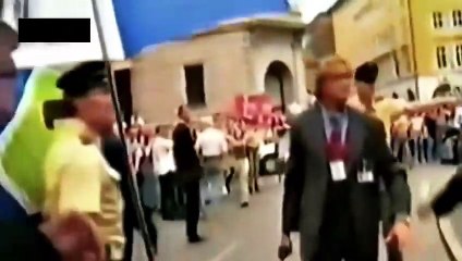 Michael rejects women and takes boys from crowd to be taken into his hotel suite