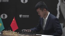 Leontxo García analiza la derrota de Liren Ding en su segunda partida en el Mundial de ajedrez