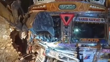 सिरोही : ट्रक—ट्रैक्टर की भीषण भिड़ंत एक मौत, इतने लोग घायल, मची चीख पुकार