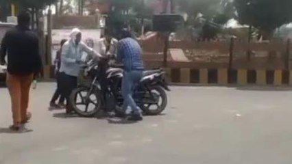 सिंगरौली: बाइक अनियंत्रित होने चालक हुआ घायल, जारी ईलाज