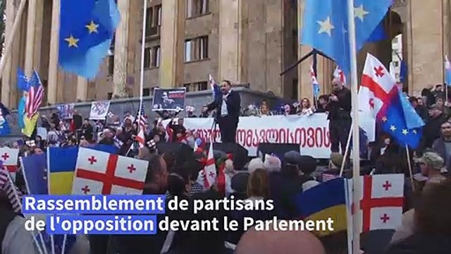 Géorgie: des milliers de personnes rassemblées à Tbilissi contre le gouvernement
