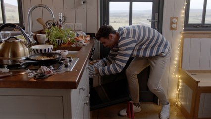 6 "Polite" Things You Do in Your Own Kitchen That Are Actually Rude