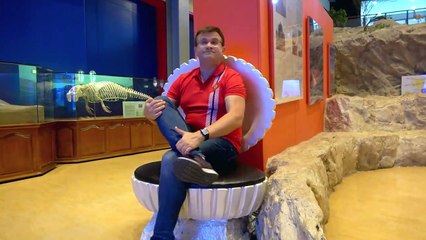 Kids Roma Show Diana and Roma play at Children City 2 Kids