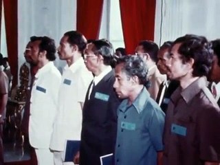 Delegasi Timor timor menyampaikan petisi Integrasi kepada Presiden Suharto thn 1