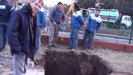 4de4. Acueducto.Cruce de las  Vias FFCC Roca con Tunelera Inteligente. Localidad La Plata, Av. 1 y 32.