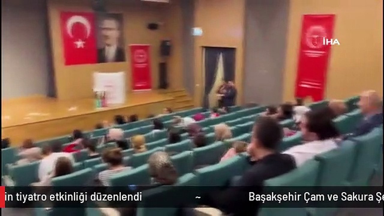 Başakşehir Çam ve Sakura Şehir Hastanesi'nde tedavi gören çocuklar için tiyatro etkinliği düzenlendi