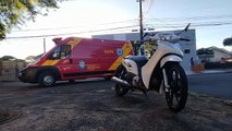 Motociclista fica ferida após colisão com carro na rua Paranapanema