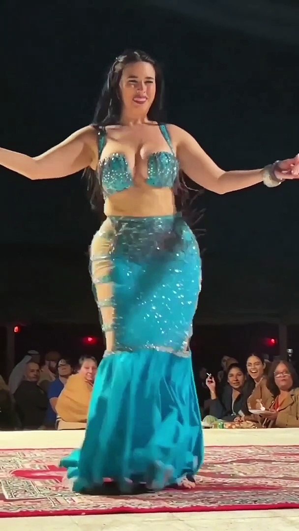 ⁣Arabic song dancer girl good personality
