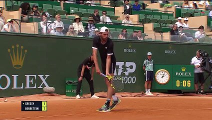 Berrettini returns to winning ways on clay with straight sets win over Cressy