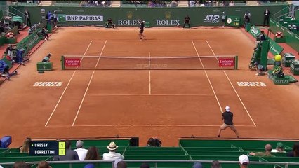 Berrettini returns to winning ways on clay with straight sets win over Cressy